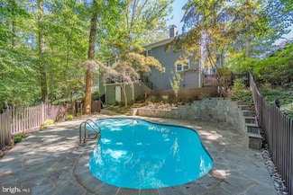 1426 Highwood Dr, McLean, VA 22101