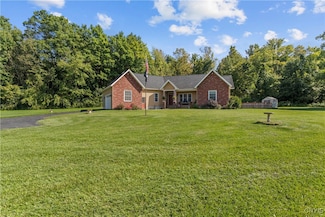 1500 Whiting Rd, Memphis, NY 13112