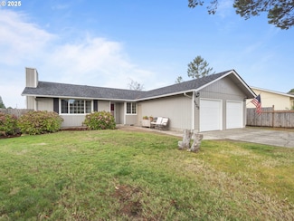 4125 Spruce St, Florence, OR 97439