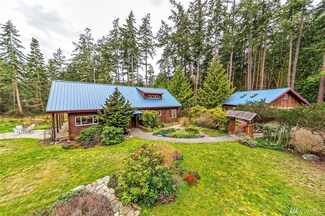 315 Schwartz Rd, Nordland, WA 98358
