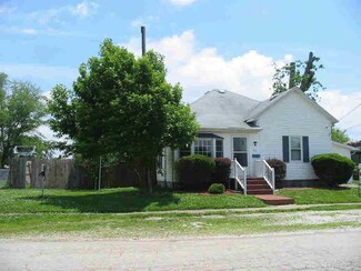 916 Mason St, Bicknell, IN 47512