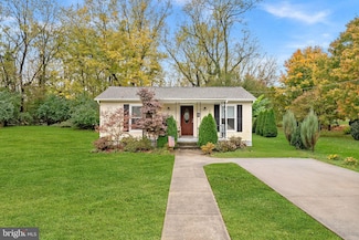 219 Josephine St, Berryville, VA 22611