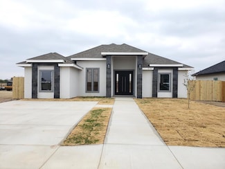3167 Ethel Dr, Eagle Pass, TX 78852
