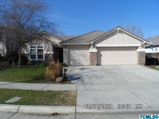 3611 N Silvervale Ct, Visalia, CA 93291