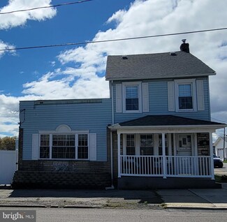 48 4th St, McAdoo, PA 18237