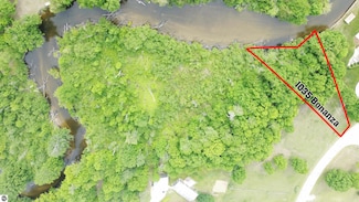 1035 Bonanza Ln, Weidman, MI 48893