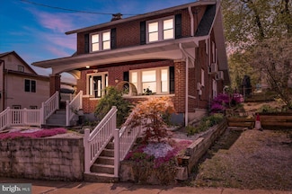 24 Walnut St, Mohnton, PA 19540