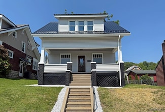 909 Park Ave, Windber, PA 15963