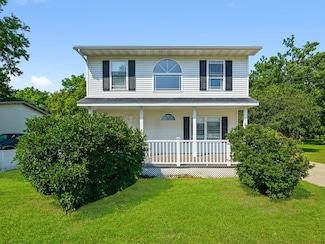 520 W Johnson St, Utica, IL 61373