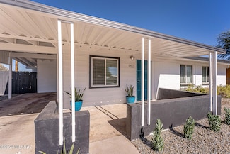 952 W Estrada St, Tucson, AZ 85745
