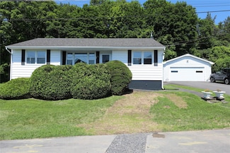 144 Hudson St, Saugerties, NY 12477