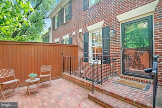1948 N Cleveland St Unit 1, Arlington, VA 22201