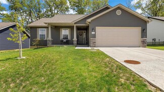 166 Williamsburg Ln, Troy, MO 63379
