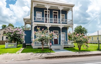 107 W Saint Peter St, New Iberia, LA 70560