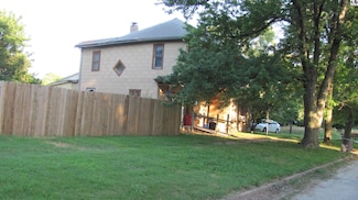 122 S Billings, Marion, KS 66861