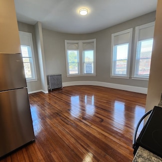 92.5 Maple St Unit 2, Northampton, MA 01062