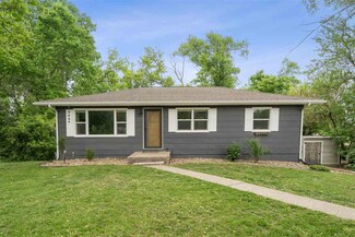 6610 Berry Rd SE, Cedar Rapids, IA 52403