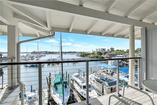 900 Broad Ave S Unit 320, Naples, FL 34102