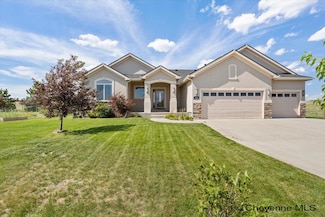7226 Crested Butte Dr, Cheyenne, WY 82009