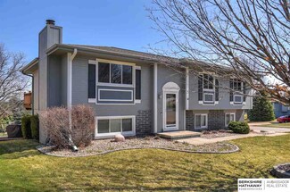 7927 Rock Creek Cir, Omaha, NE 68138
