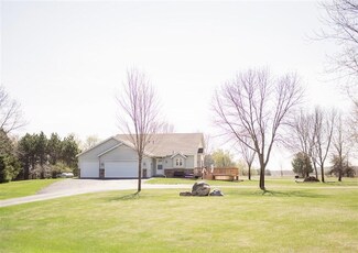 16195 21st St, Clear Lake, MN 55319