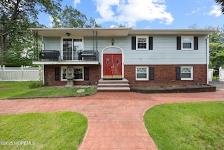117 Greymoor Rd, Howell, NJ 07731