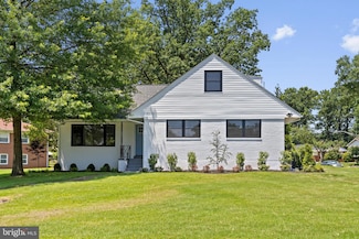 9608 Underwood St, Lanham, MD 20706