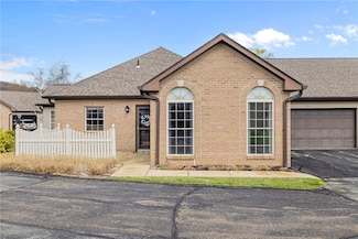 118 Cambridge Ct Unit 118, Harwick, PA 15049