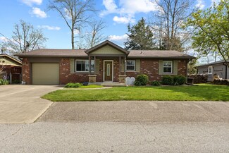 5870 Paradise Ln, Martinsville, IN 46151