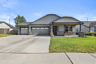 6109 Cottonwood Loop, Yakima, WA 98903