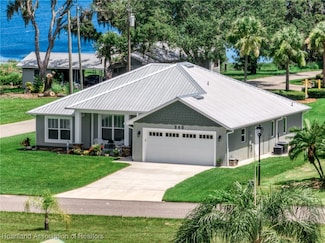 340 W Peabody Cir, Avon Park, FL 33825