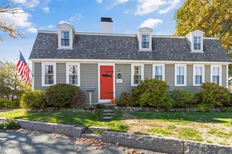 32 High St, Rockport, MA 01966