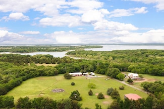 2759 N Saint James Rd, Pilot Point, TX 76258