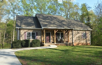 4472 Thomas Jefferson Rd, Forest, VA 24551