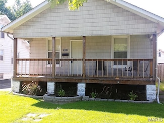 2855 Iowa St, Granite City, IL 62040