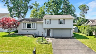 2714 Magnolia St, Endicott, NY 13760