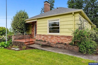 828 Kingwood Dr NW, Salem, OR 97304