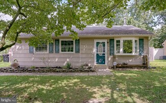 60 Delaware Ave, Sicklerville, NJ 08081