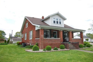 212 W 2nd North St, Mount Olive, IL 62069