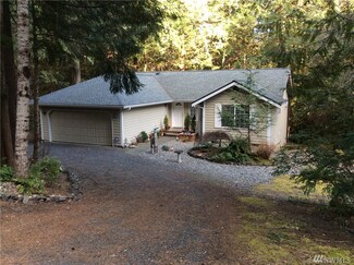 71 E Westlake Dr S, Allyn, WA 98524