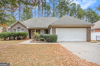 8 Victoria Dr, Fairburn, GA 30213