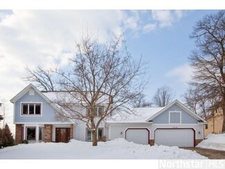 928 Hardwood Ave, Saint Paul, MN 55126