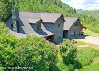 7650 Porcupine Creek Rd, Jackson, WY 83001