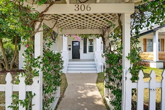 306 S 18th St, Wilmington, NC 28403