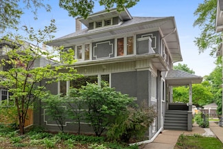 516 Clinton Ave, Oak Park, IL 60304