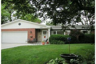 7060 El Rancho Ave, Windsor Heights, IA 50324