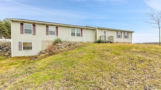 5714 Five Lakes Rd, North Branch, MI 48461