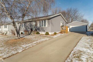 2229 48th St NW, Rochester, MN 55901