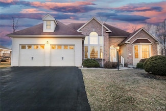 3266 Overlook Dr, Emmaus, PA 18049