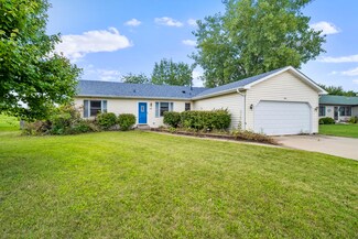 932 Mary Ln, Braidwood, IL 60408